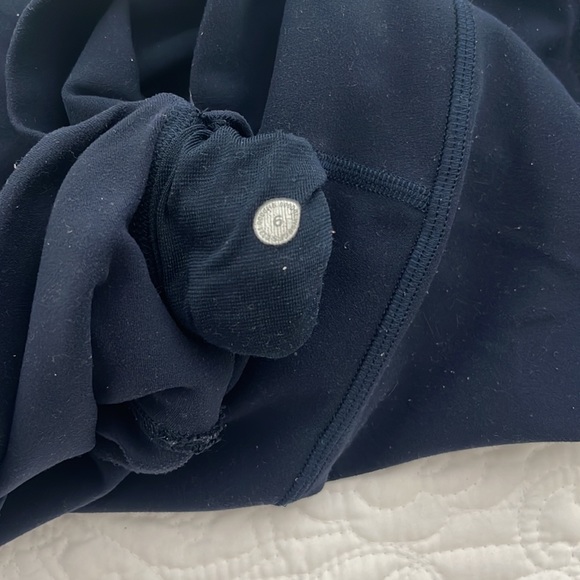 Size 6 Lululemon Align 23" Leggings - Picture 4 of 5